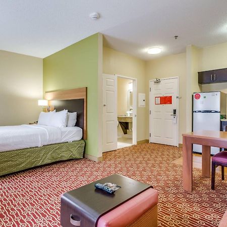 Towneplace Suites By Marriott Dallas בדפורד מראה חיצוני תמונה