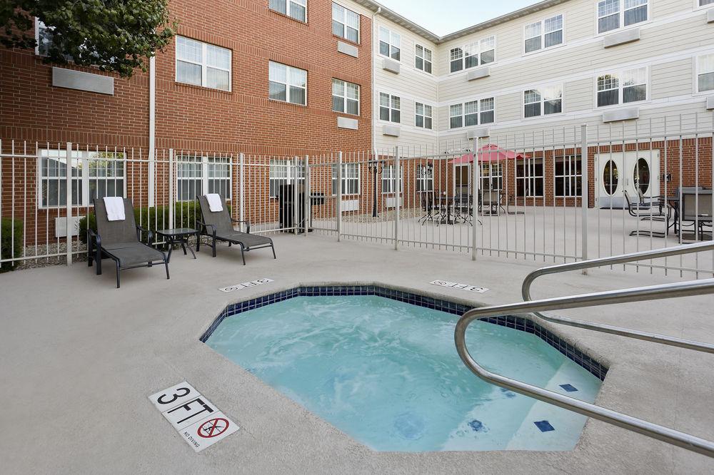 Towneplace Suites By Marriott Dallas בדפורד מראה חיצוני תמונה